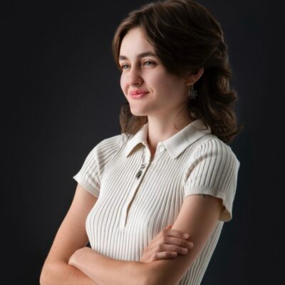 Joanna – Keyboard, Guitar and Ukelele tutor